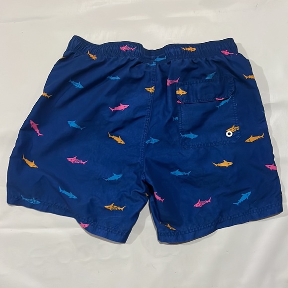 Maamgic shark swim trunks sz LG - Picture 5 of 6